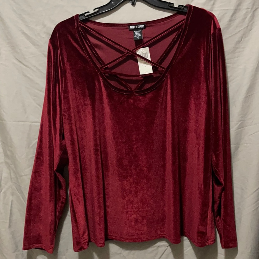 Hot Topic. Red Velvet. Brand New